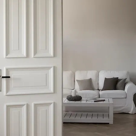 Von Deska Townhouses - White House-3